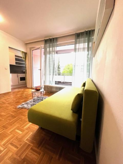 Ganze Ferienwohnung In Top Lage Mit Loggia Klagenfurt am Woerthersee Eksteriør billede